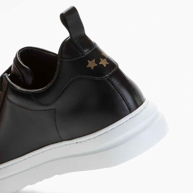 Court Classic Leather Sneakers